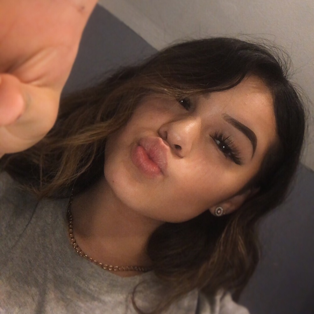 Meet your Posher, Nathaly